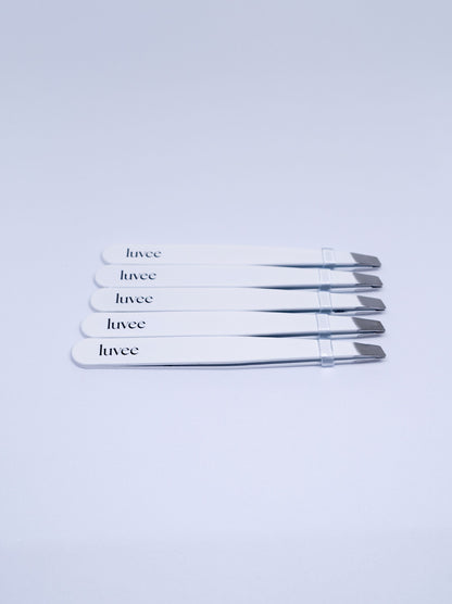 Tweezers